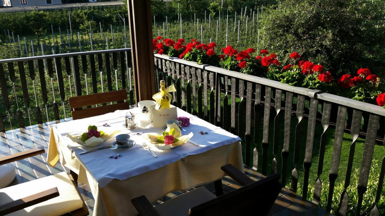 Pension Rebgut Bed & Breakfast ลานา ภายนอก รูปภาพ